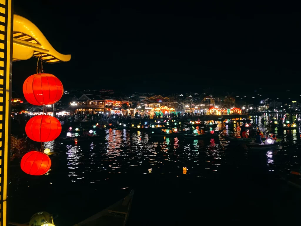 Lantern Boat Views Hoi An